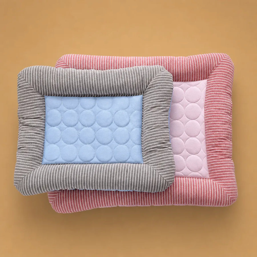 Coussin rafraichissant chien en coton - Rebords moelleux été